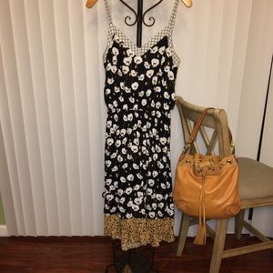 👒Beautiful mid-length Ella moss poppy dress👒